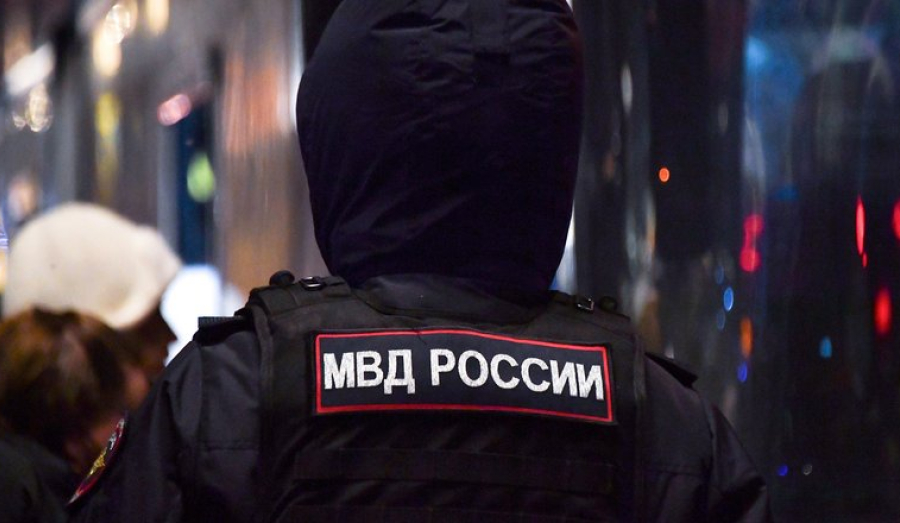 Полицейский погиб, кузов машины выгнуло изнутри. Главное о взрыве у вокзала в Москве