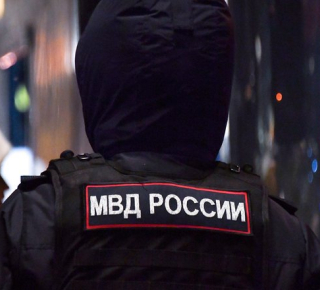 Полицейский погиб, кузов машины выгнуло изнутри. Главное о взрыве у вокзала в Москве