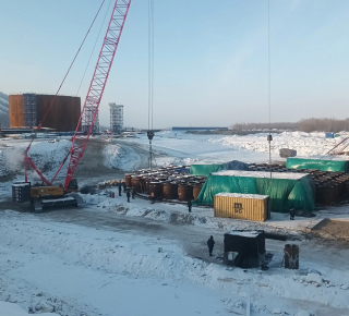 В Якутии начали монтаж коффердама главного пилона Ленского моста
