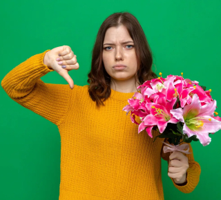 Не дари это девушке, жене, маме: 10 худших подарков на 8 марта