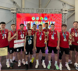 Волейболисты Олекминского района завоевали серебро на чемпионате республики